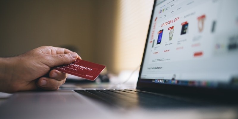 4 Must-Have Features for E-Commerce Accounting Software